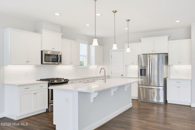 13 Meon Lane, Hampstead, NC 28443