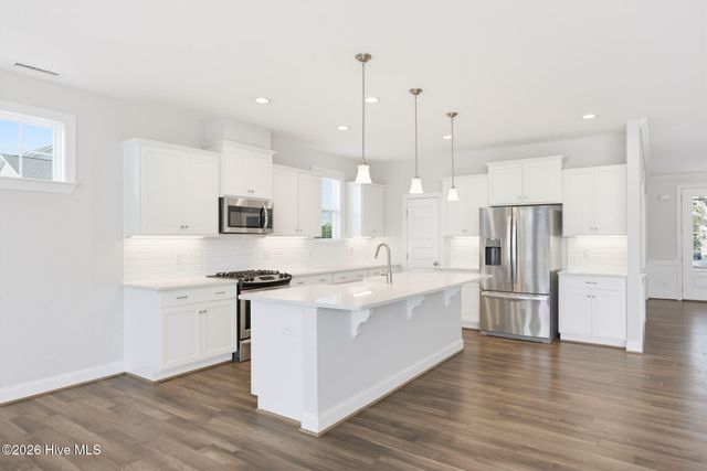 13 Meon Lane, Hampstead, NC 28443