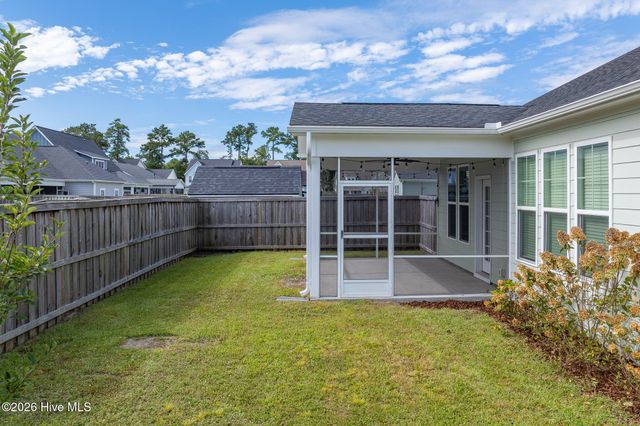 13 Meon Lane, Hampstead, NC 28443