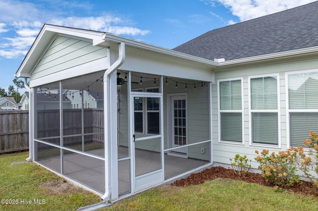13 Meon Lane, Hampstead, NC 28443