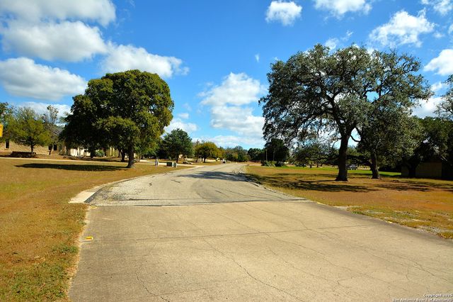 936 Saddle Club Dr, Kerrville, TX 78028