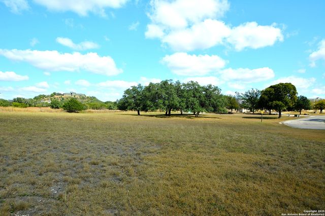 936 Saddle Club Dr, Kerrville, TX 78028