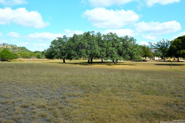 936 Saddle Club Dr, Kerrville, TX 78028