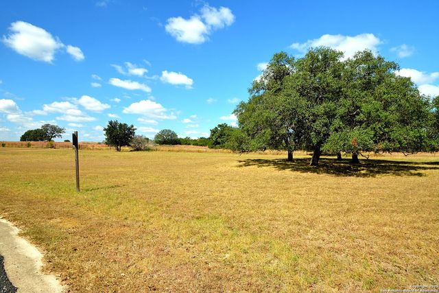 936 Saddle Club Dr, Kerrville, TX 78028