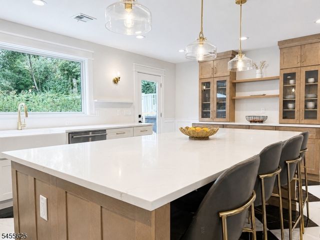50 Mountain Ave, Warren Twp., NJ 07059