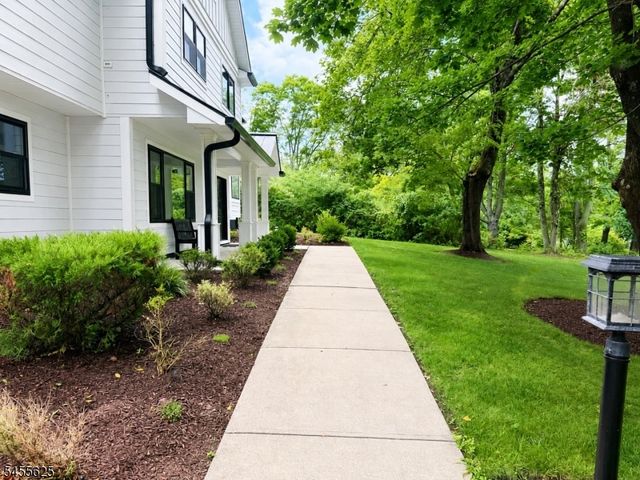 50 Mountain Ave, Warren Twp., NJ 07059