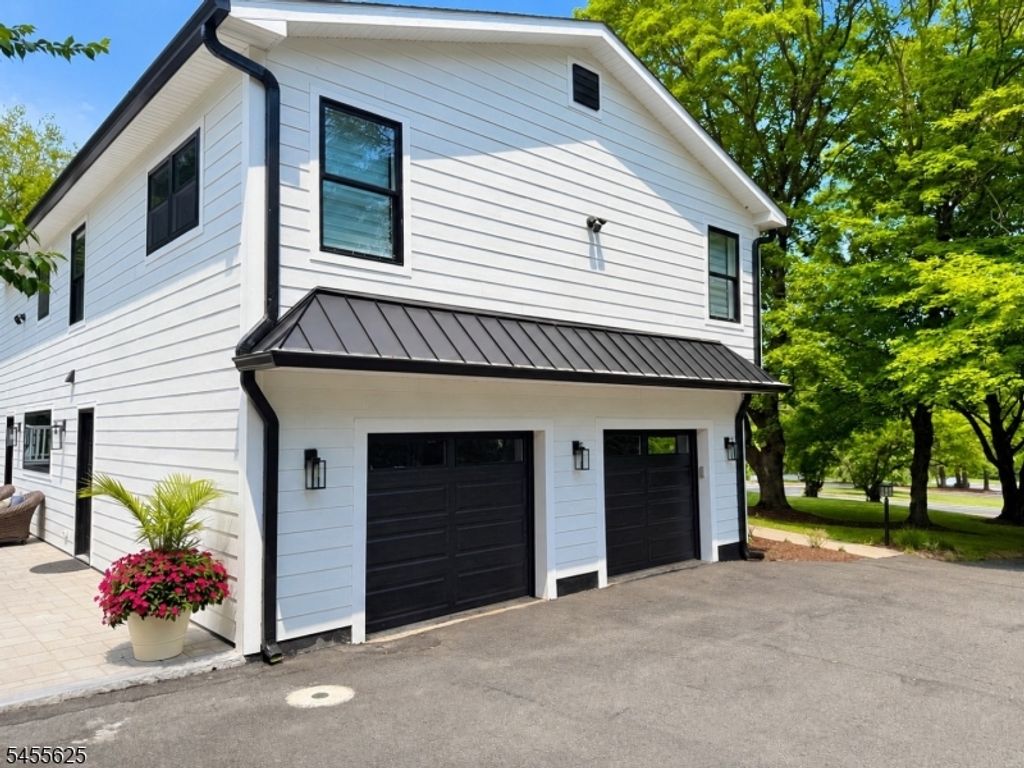 50 Mountain Ave, Warren Twp., NJ 07059 — photo 2