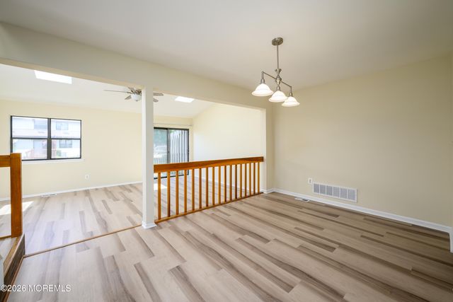 213 Longwood Drive 21-3, Englishtown, NJ 07726