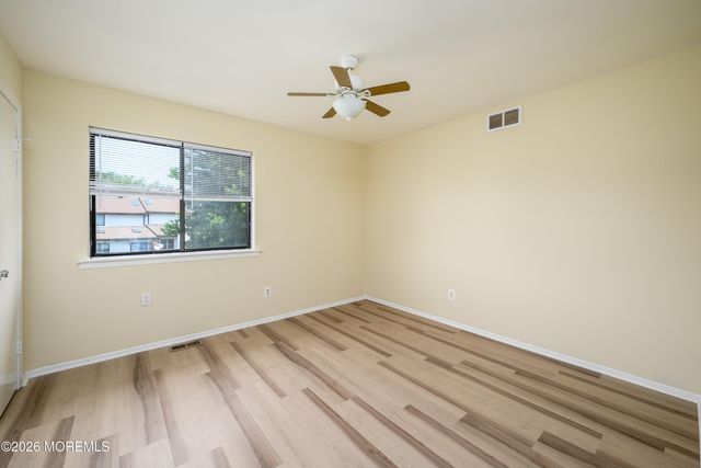 213 Longwood Drive 21-3, Englishtown, NJ 07726