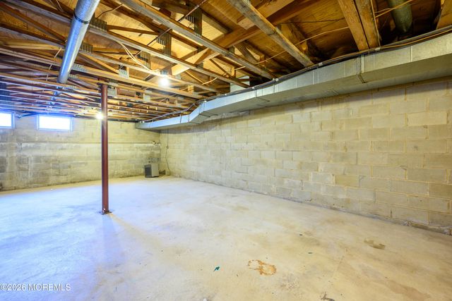 213 Longwood Drive 21-3, Englishtown, NJ 07726