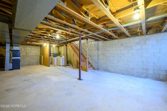 213 Longwood Drive 21-3, Englishtown, NJ 07726