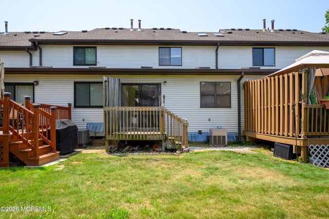 213 Longwood Drive 21-3, Englishtown, NJ 07726