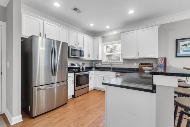 949 Dills Bluff Road, Charleston, SC 29412