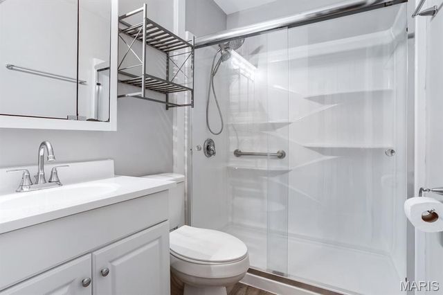 108 Hillsdale Drive, Ballwin, MO 63011