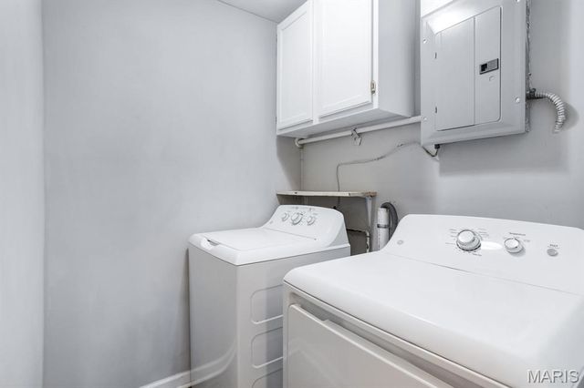 108 Hillsdale Drive, Ballwin, MO 63011