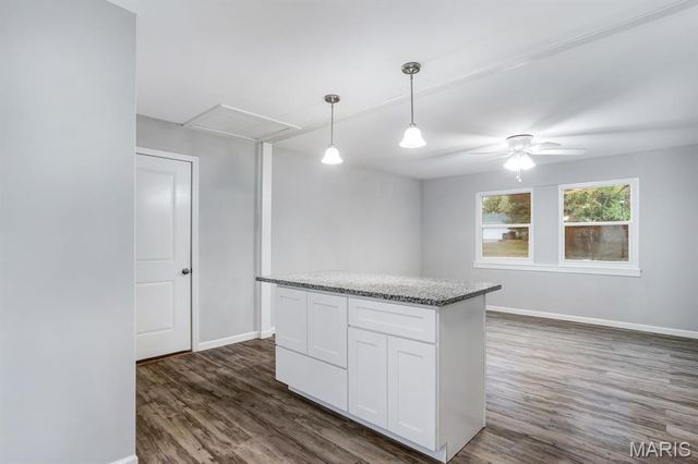 108 Hillsdale Drive, Ballwin, MO 63011