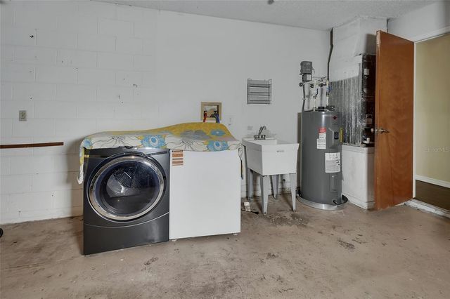 552 S ANNAPOLIS DRIVE, Deltona, FL 32725