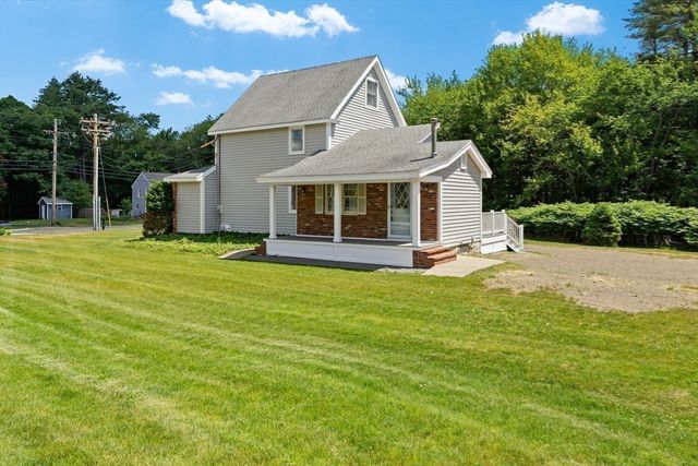 865 Salem St, Groveland, MA 01834