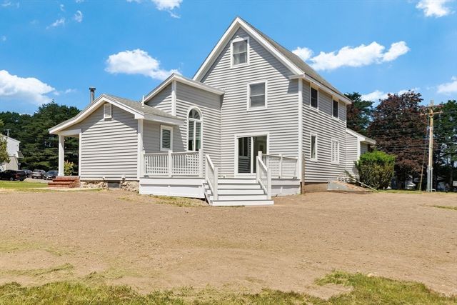 865 Salem St, Groveland, MA 01834