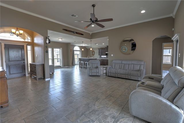 3814 Truxton Dr, Corpus Christi, TX 78414