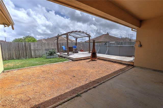 3814 Truxton Dr, Corpus Christi, TX 78414