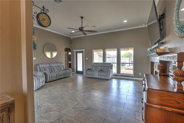 3814 Truxton Dr, Corpus Christi, TX 78414