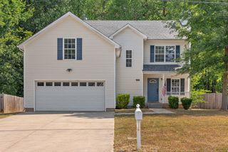 3793 McAllister Dr, Clarksville, TN 37042