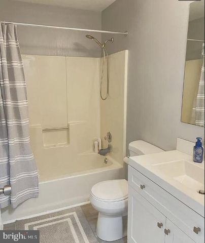 125 UPPER VALLEY LN, Newark, DE 19711