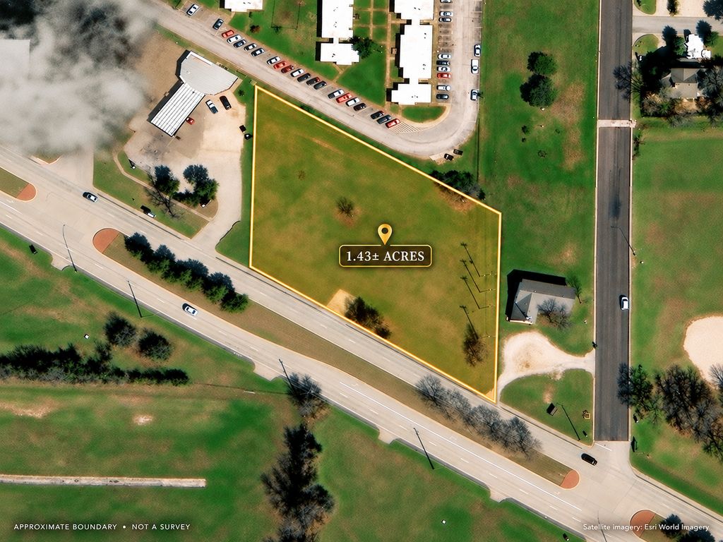 3200 N Elm Street, Denton, TX 76207 — photo 2