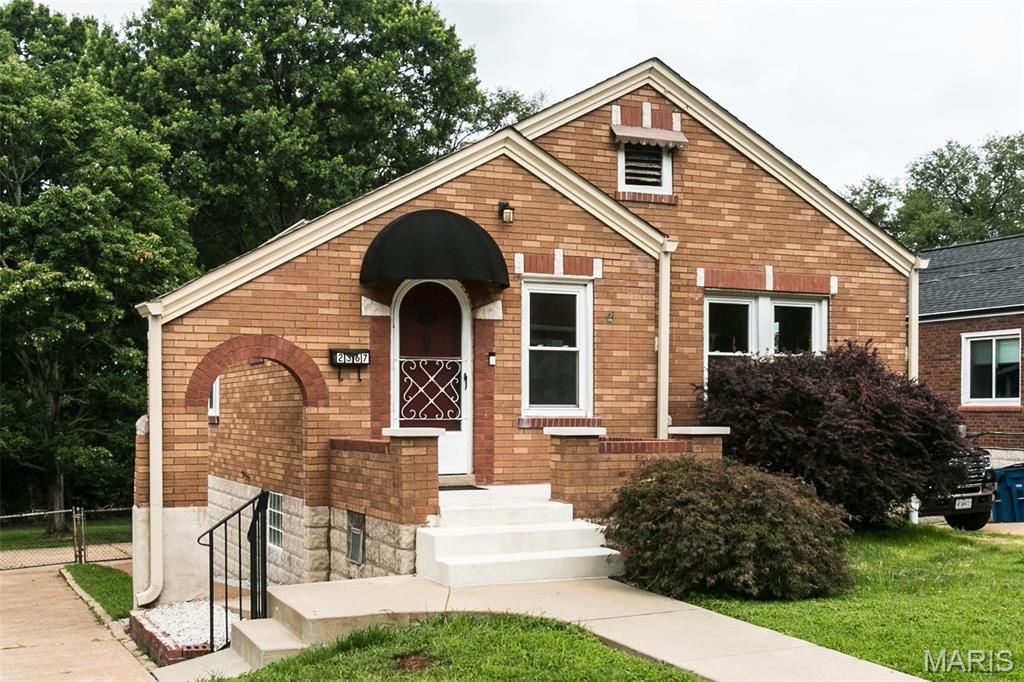 2367 Goodale Avenue, Overland, MO 63114
