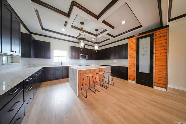 3169 SCHUETTIG, Poteet, TX 78065