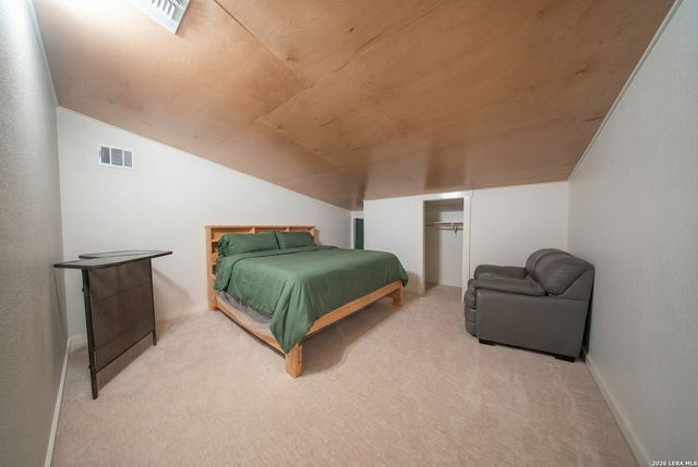 3169 SCHUETTIG, Poteet, TX 78065