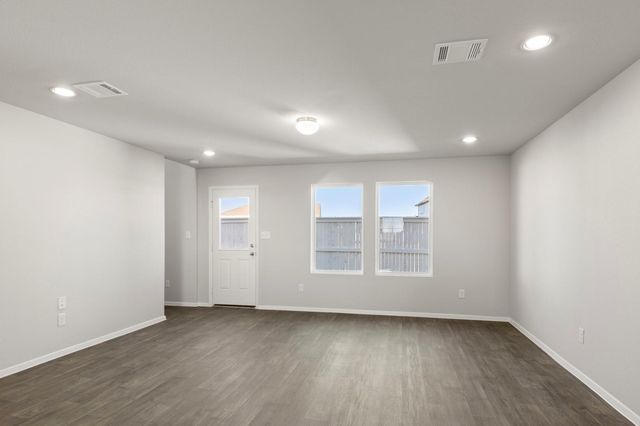 117 Summer DR, Elgin, TX 78621