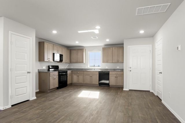 117 Summer DR, Elgin, TX 78621