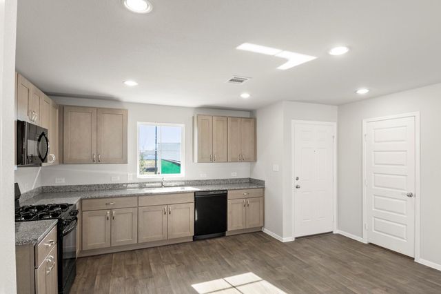 117 Summer DR, Elgin, TX 78621