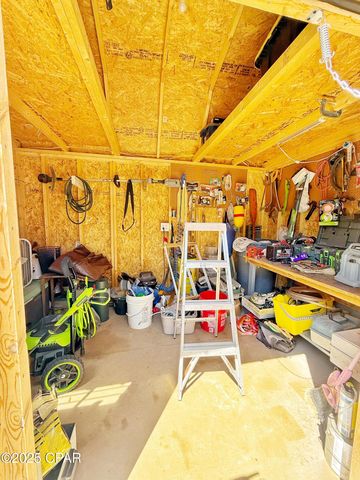 6589 Grand Oak Loop, Grand Ridge, FL 32442