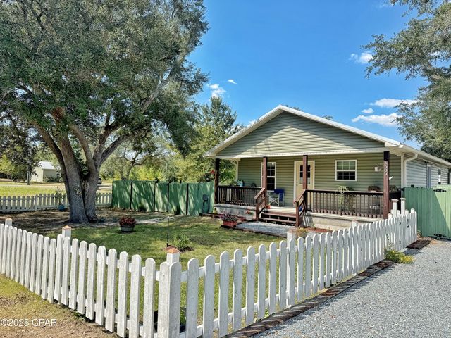 6589 Grand Oak Loop, Grand Ridge, FL 32442