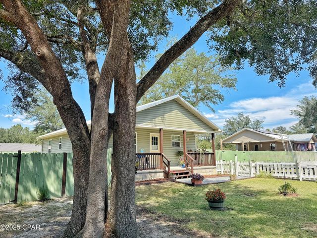 6589 Grand Oak Loop, Grand Ridge, FL 32442