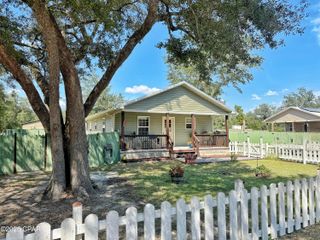 6589 Grand Oak Loop, Grand Ridge, FL 32442