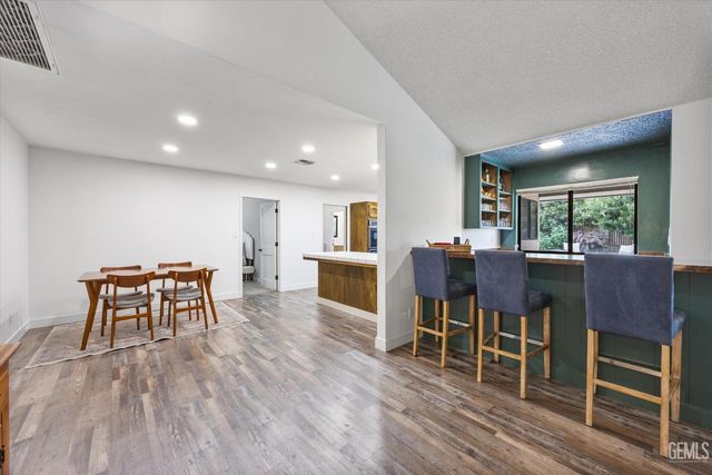 12151 Cattle King Drive, Bakersfield, CA 93306