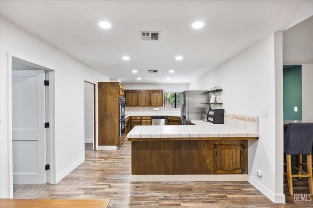 12151 Cattle King Drive, Bakersfield, CA 93306