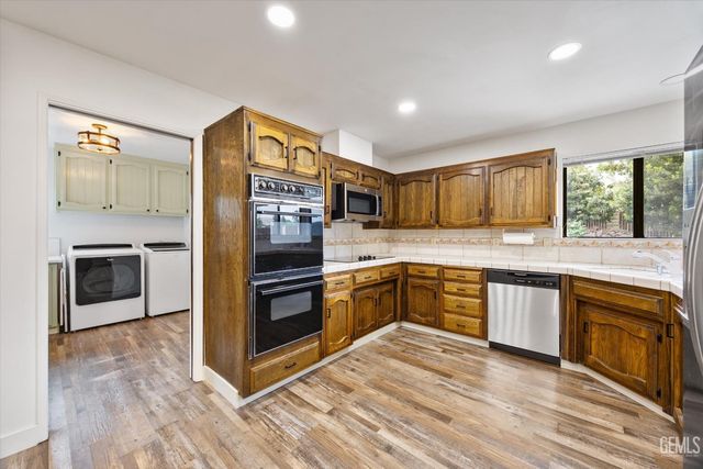 12151 Cattle King Drive, Bakersfield, CA 93306