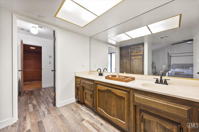 12151 Cattle King Drive, Bakersfield, CA 93306