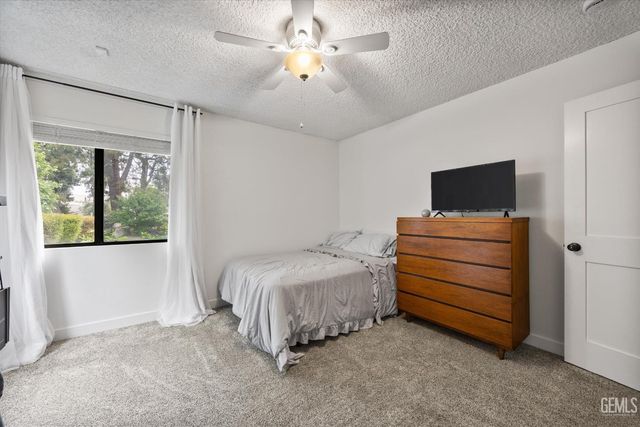 12151 Cattle King Drive, Bakersfield, CA 93306