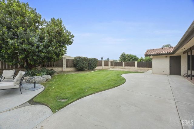 12151 Cattle King Drive, Bakersfield, CA 93306