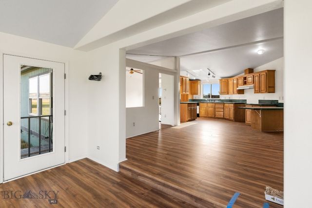 2221 Gateway South Road, Gallatin Gateway, MT 59730