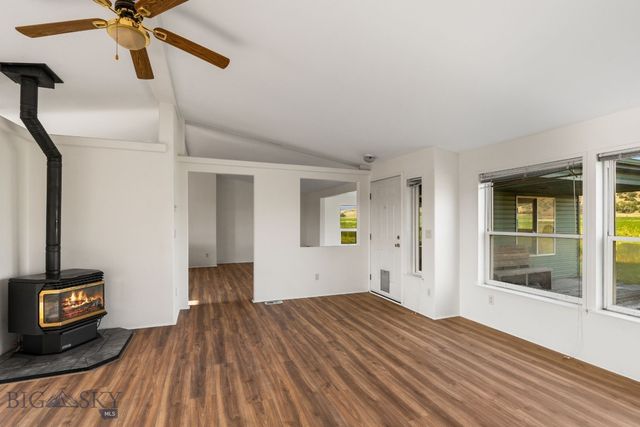 2221 Gateway South Road, Gallatin Gateway, MT 59730