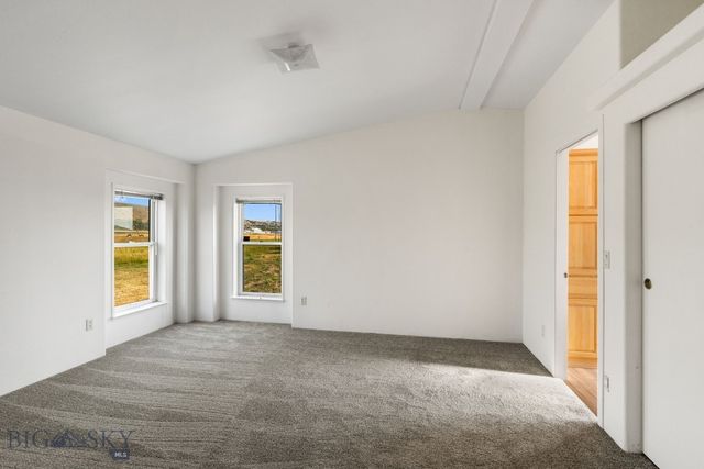 2221 Gateway South Road, Gallatin Gateway, MT 59730