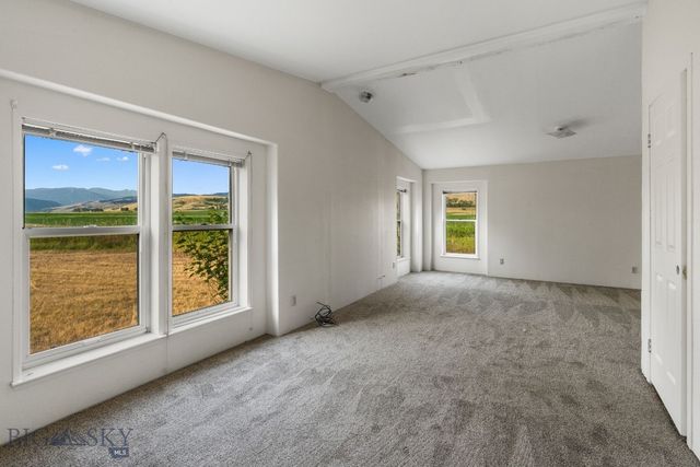 2221 Gateway South Road, Gallatin Gateway, MT 59730