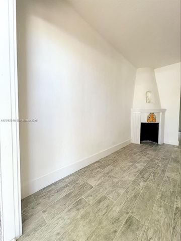 1040 Lenox Ave 1040, Miami Beach, FL 33139